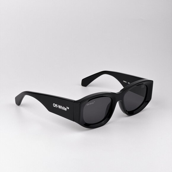 Off-White JOAN Sunglasses – Black Cat Eye Frame | Model OERI041 1007 - Picture 5 of 11